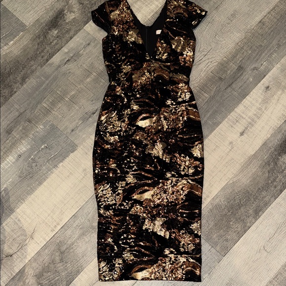 Dress the Population Dresses & Skirts - Dress the Population Metallic Black and Gold Midi Dress